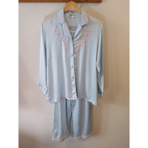 Korean Silk Pajama Set Blue Floral Embroidered Long Sleeve Size M Asian XXL - Picture 1 of 7